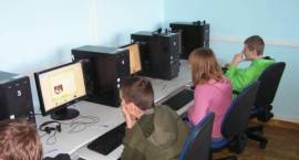 Uczniowie klas I MG1 w Zambrowie pisali testy kompetencyjne w ramach unijnego programu