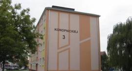 Blok przy ul. Konopnickiej 3 został ocieplony w tym roku /Fot. 06.10.2008 r. Anna...