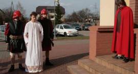 Inscenizacja Drogi Krzyżowej w Parafii pw. Św. Józefa w Zambrowie w dn. 02.04.2010 r.