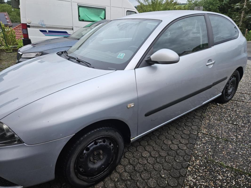 seat Ibiza 2006r. 2005tys przebiegu dodatkowo...