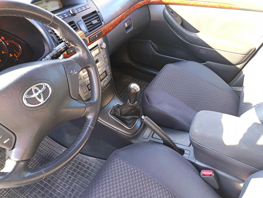 Samochód osobowy Toyota Avensis t25 2.0 d4 d...