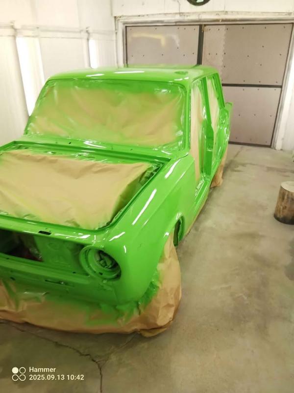 , łade vaz rok 83 auto pomalowane zostało...