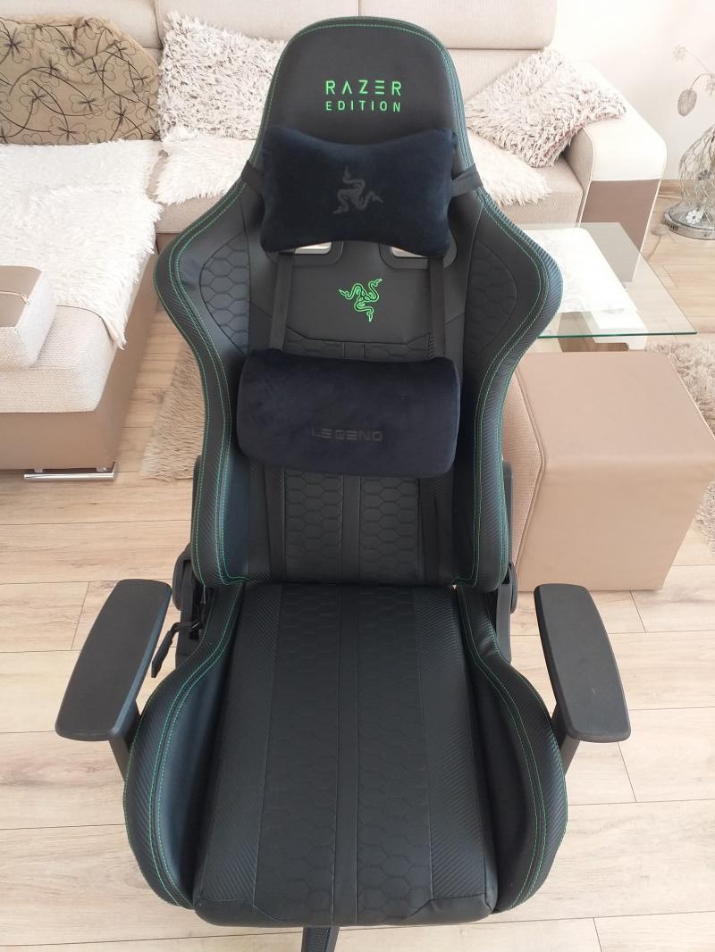 Sprzedam Fotel-Krzesło gamingowe TYPE Z RAZER...