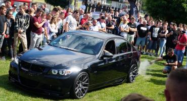 Miłośnicy motoryzacji opanowali teren miniskansenu w Szumowie [FOTO+VIDEO]