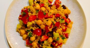 Kasza bulgur z ciecierzycą i warzywami