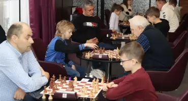Znamy zwycięzców IX Otwartego Turnieju Szachowego o Puchar Burmistrza Miasta Zambrów [FOTO]