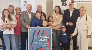 Rodziny zastępcze z powiatu zambrowskiego w Teatrze Dramatycznym w Białymstoku [FOTO]