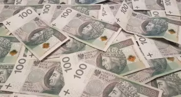 Ile w 2024 roku zarobili radni powiatu zambrowskiego? Zobacz oświadczenia majątkowe