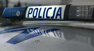 Hałaśliwi mężczyźni zwrócili uwagę policjantów. Jeden z nich od razu trafił do więzienia