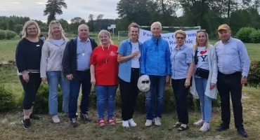 Rodziny zastępcze z powiatu zambrowskiego spotkały się w Ptakach k. Nowogrodu [FOTO]
