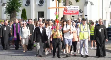 Po raz 40. pielgrzymi wyruszyli do Hodyszewa [FOTO+VIDEO]