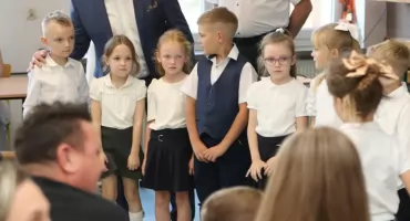 SP5 Zambrów: Rozpoczęcie roku szkolnego 2025/2026 [FOTO]