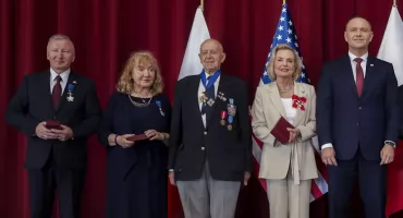 Zambrowianin przyjął odznaczenie z rąk Prezydenta RP Karola Nawrockiego [FOTO]