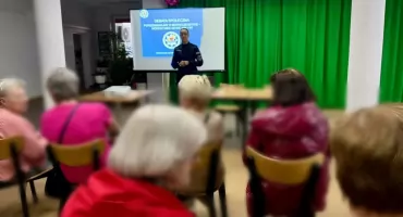 Mieszkańcy gminy Rutki rozmawiali z policjantami o bezpieczeństwie