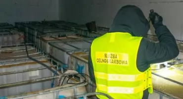 KAS ostrzega przed kupnem alkoholu nieznanego pochodzenia