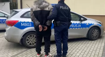 Przedziurawili zbiornik paliwa i ukradli 600 litrów oleju napędowego