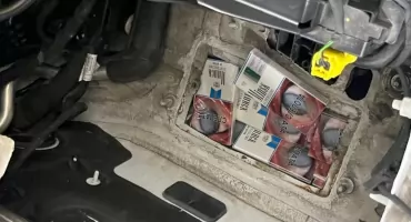 Seryjny przemyt na granicy. Celnicy przejęli tysiące paczek papierosów [FOTO]