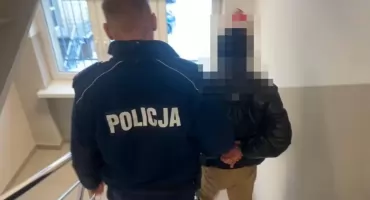 Dwaj poszukiwani w rękach policji. Jeden sam zgłosił się na komendę ze spakowaną torbą
