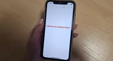 Zambrowianki oszukane w sieci. Zamiast gry dostała buty, a auto nie dojechało