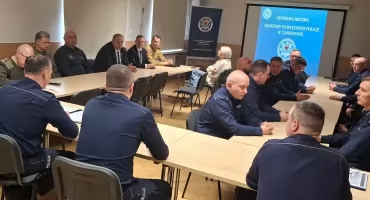 Zambrowscy policjanci podsumowali 2025 rok. Wyraźny wzrost wykrywalności przestępstw [FOTO]