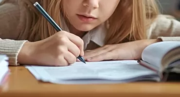 Szkoły w gminie Zambrów zawieszają zajęcia. Powodem siarczysty mróz