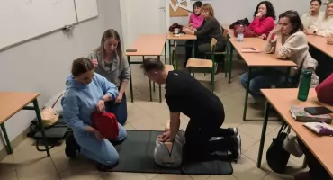 Nauczyciele ZSA na szkoleniu z zakresu udzielania pierwszej pomocy [FOTO]