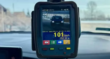 Jechał 101 kilometrów na godzinę. Stracił prawo jazdy