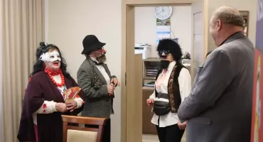 Zapustnicy odwiedzili Urząd Gminy Szumowo [FOTO]