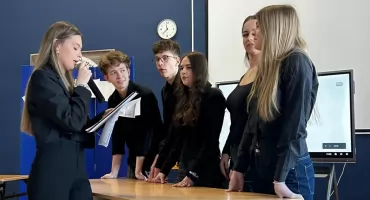 Szkolna Familiada w I LO [FOTO]