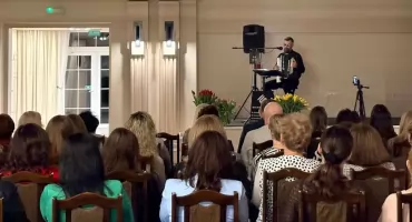 Występ Michała Sawickiego z okazji Dnia Kobiet w Rutkach-Kossakach [FOTO]