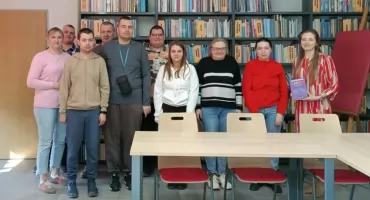 Podopieczni Środowiskowego Domu Samopomocy odwiedzili Miejską Bibliotekę Publiczną w Zambrowie