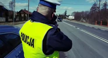 Stracili prawa jazdy i zapłacą po 3 tysiące złotych. Zambrowska drogówka zatrzymała piratów drogowych