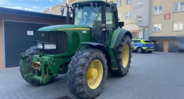 20-latek ukradł ciągnik za 190 tysięcy złotych. Wpadł po pieszym pościgu