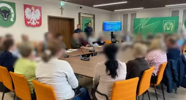 Policjanci spotkali się z sołtysami i przedstawicielami gminy Zambrów