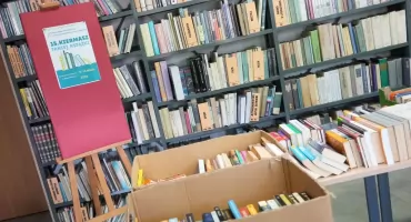 Trwa Kiermasz Taniej Książki w MBP. Tego nie można przegapić! [FOTO+VIDEO]