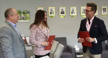 Władze powiatu podpisały umowę. W Zambrowie powstanie nowe rondo [FOTO]