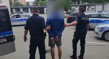 Zaczęło się od picia alkoholu na osiedlu, a skończyło zarzutami za narkotyki [FOTO]