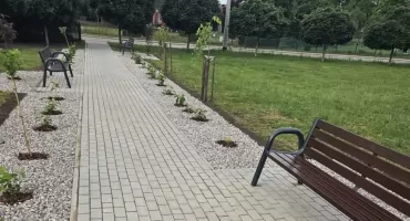 Zobacz, jak wygląda nowe otoczenie przy Centrum Biblioteczno-Kulturalnym w Szumowie [FOTO]