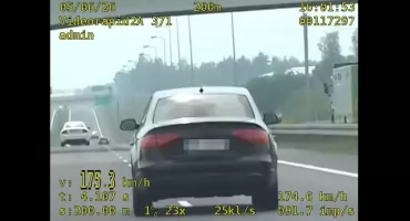 Pirat drogowy na trasie S8: zatrzymane prawo jazdy, 1500 zł mandatu i 13 punktów karnych [VIDEO]