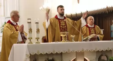 Msza święta prymicyjna ks. Łukasza Grądzkiego w kościele pw. Trójcy Przenajświętszej w Zambrowie[FOTO]