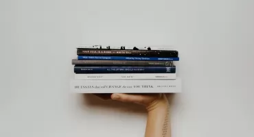 Czym jest literatura sensacyjna?