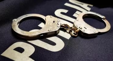 Zambrowscy policjanci zatrzymali 30-latka z narkotykami. Ukrywał marihuanę i amfetaminę