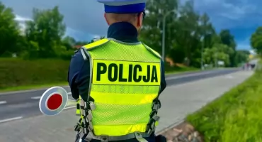 Dwóch kierowców z zakazami kierowania - jeden trafi do więzienia, drugi zostanie deportowany