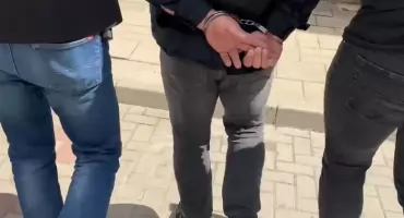 Policjanci zatrzymali oszusta na gorącym uczynku. Senior miał stracić 100 tysięcy złotych [VIDEO]