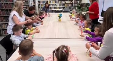 Przedszkolaki odwiedziły Miejską Bibliotekę Publiczną w Zambrowie [FOTO]
