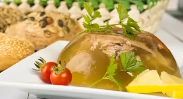 GIS: Bakterie Listeria monocytogenes w partii wieprzowiny w galarecie