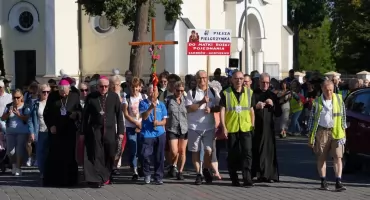 Pielgrzymi wyruszyli do Hodyszewa po raz 41. [FOTO+VIDEO]