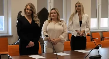 Nauczycielki z gminy Zambrów z awansami. Wójt wręczył akty mianowania [FOTO]