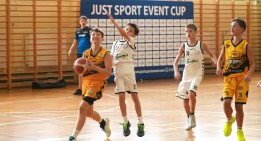 Koszykarski weekend w Zambrowie. Rozpoczęły się rozgrywki „Just Sport Event Basket Cup 2026” [FOTO+VIDEO]