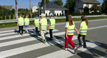 Najmłodsi uczniowie z Wiśniewa uczyli się zasad ruchu drogowego [FOTO]